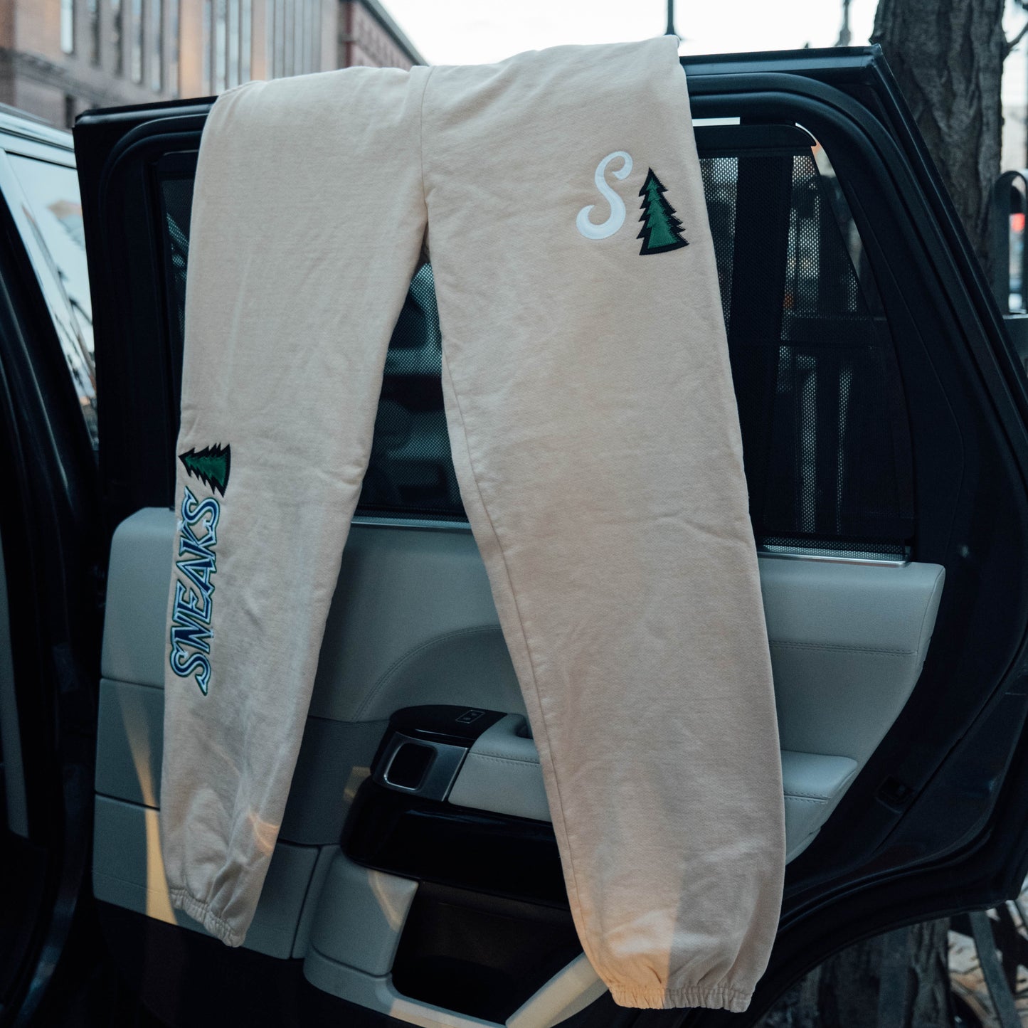 minny sweats, se beige